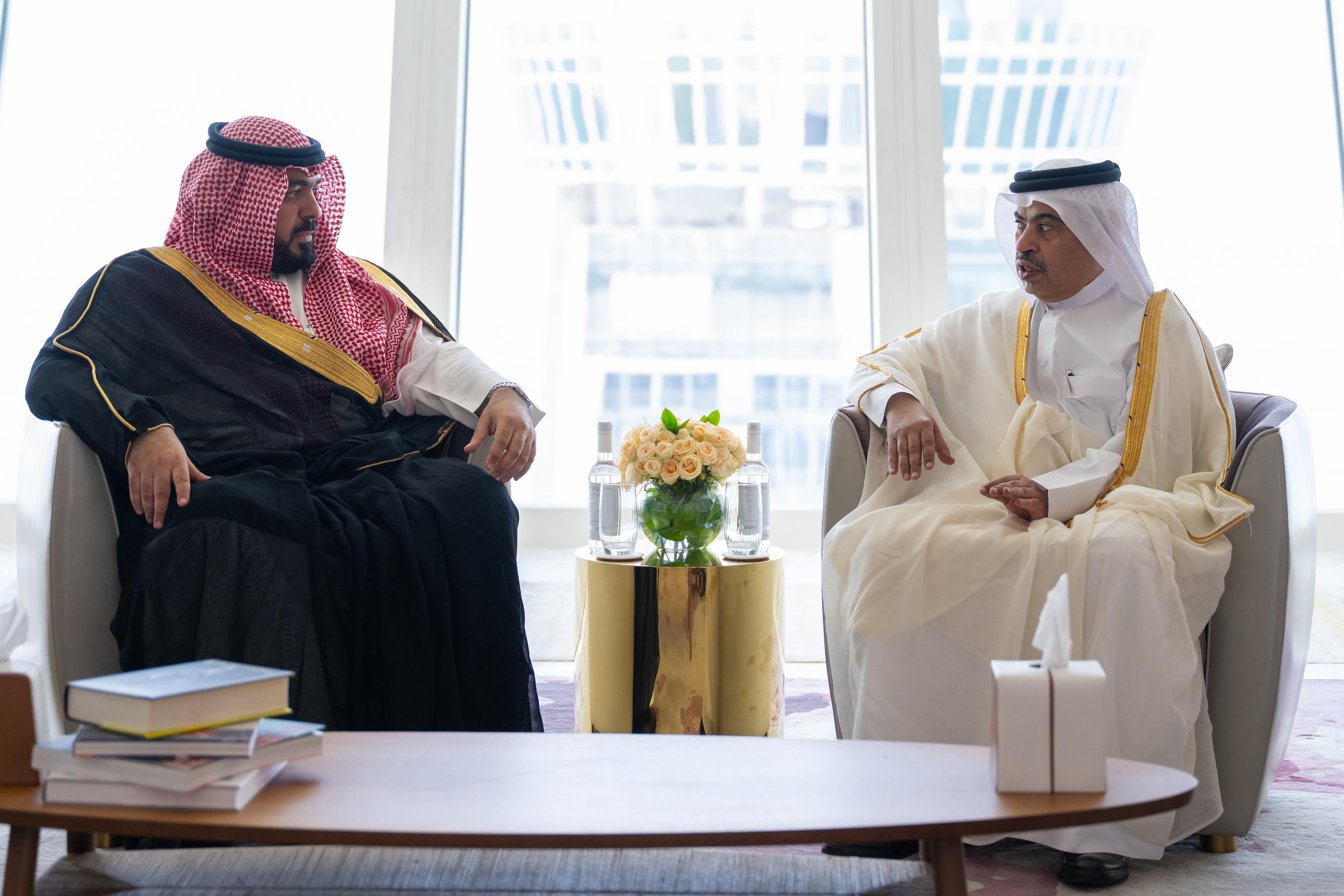 معالي وزير الاقتصاد والتخطيط يناقش مع سعادة وزير المالية القطري تعزيز التعاون الاقتصادي بين البلدين